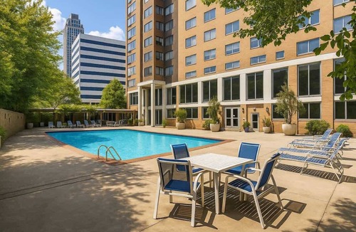 Downtown Atlanta Condo | Charming Condo with City Views
