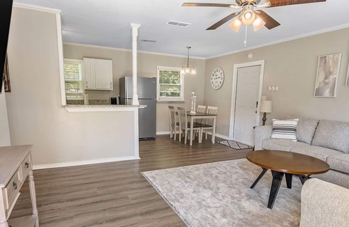 Grand Bay House | Charming Grand Bay Cottage