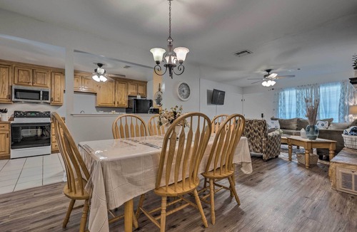 Gulfport House | Charming Gulfport Escape: Half-Mile to Beach!