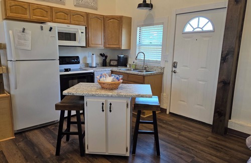 New Market House | Charming historic barn in New Market with WiFi and AC