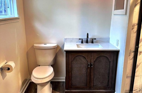 Milledgeville Apartment | Charming Lake Front Home and Pavilion
