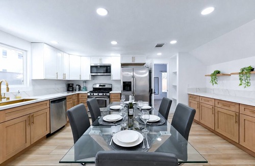 Summerlin House | Charming privet 8-bedroom boutique hotel