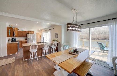 Norway House | Charming Riverfront Retreat in Monticello!