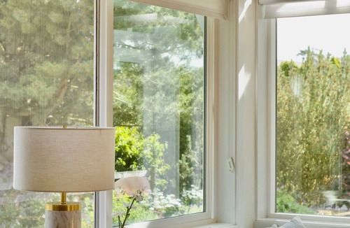Bow House | Charming Samish Island Garden Home Retreat for Spring & Summer Getaways