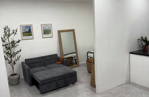 Colton Apartment | Charming studio