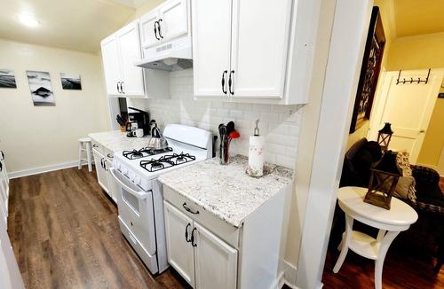 Gulfport Cottage | Charming Updated Cottage Near Beach | Dog-friendly