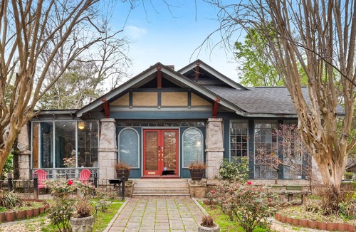 Virginia Highland House | Charming Vintage 1BR, 1BA Apartment in Midtown @Piedmont Park.