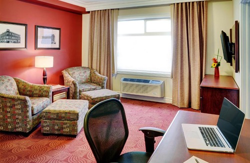 Northwest Edmonton Hotel | Chateau Nova Yellowhead