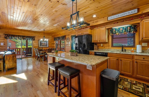 Maggie Valley Cabin | Chestnut Lodge ~ by Willow Tree Cabins