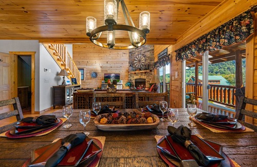 Maggie Valley Cabin | Chestnut Lodge ~ by Willow Tree Cabins