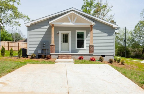Harvest Apartment | Chic Craftsman Duplex for 2 near Madison