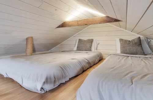 Sturbridge House | Chic & Modern Studio Lakefront House with Loft and private dock on Cedar Lake