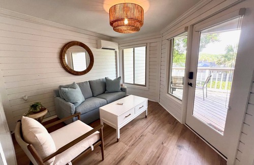 Seabrook Island Villa | Chic Oasis. Pet friendly. Club access included.