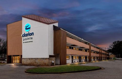 Town Center Hotel | Clarion Pointe Kennesaw Town Center