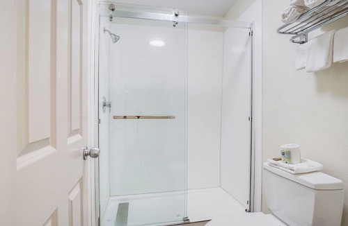 Pooler Hotel | Clarks Inn Savannah Airport