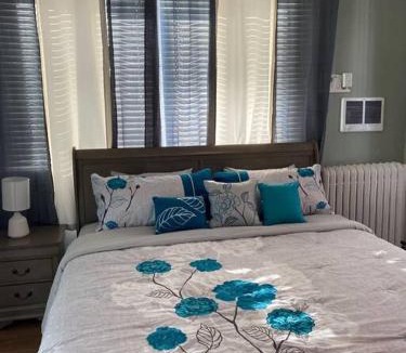Schenectady Apartment | Classic King Suite Apartment