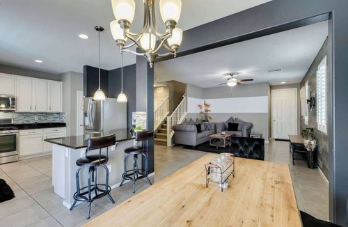 Enterprise House | Classy & Comfy Modern Home w/Patio