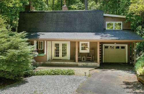 Maggie Valley House | Close to town, hot tub, motorcycle friendly