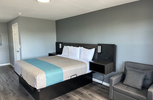 Long Mott Hotel | Coastal Bend at Seadrift, Motel & RV Park