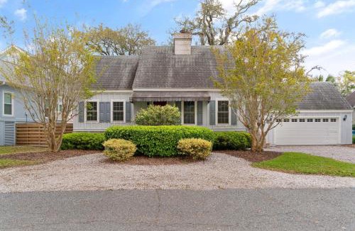 King City House | Coastal Cottage - 111 Mews Circle