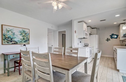 Fernandina Beach House | Coastal Oasis: Pool and Tennis, Close to Beach