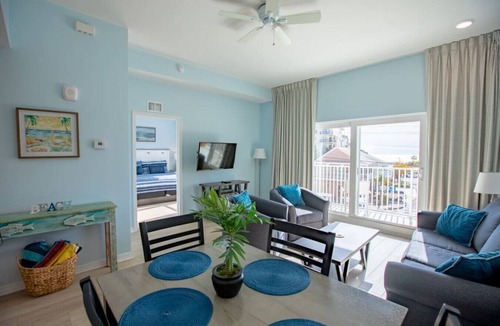 Madeira Beach Condo | Coastal Retreat in Madeira Beach/Johns Pass