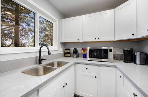 Arrowhead Villas House | Colorful home with washer/dryer, AC & wood-burning fireplace in a lovely setting