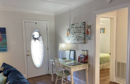 Gulfport House | Come stay at the Sand Dollar Cottage and hop down to the beach!!