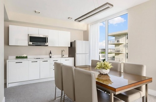 Bay Harbor Islands Hotel | Comfort and Convenience! 3 Pet-friendly Rooms, Minutes Away to Sunny Isles Beach