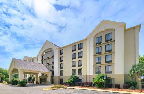 Northeast Pensacola Hotel | Comfort Inn Pensacola - University Area