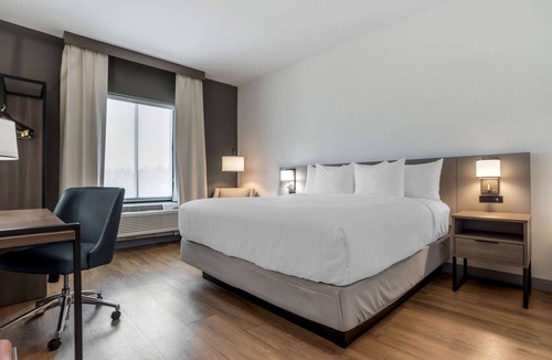West Panama City Beach Hotel | Comfort Inn & Suites Panama City Beach - Pier Park Area