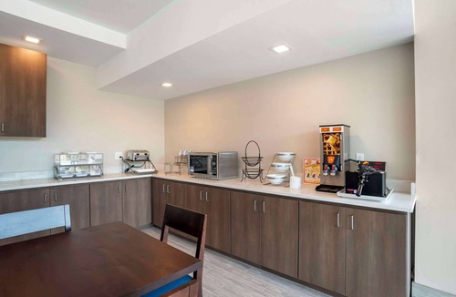 Fort Walton Beach - Destin Hotel | Comfort Inn & Suites Destin near Henderson Beach