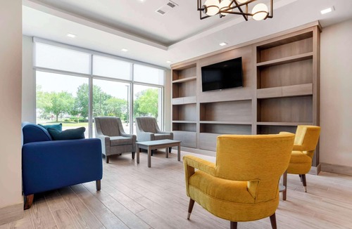 Fort Walton Beach - Destin Hotel | Comfort Inn & Suites Destin near Henderson Beach