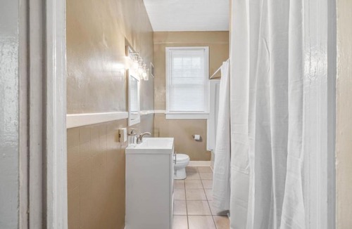 Macon Apartment | Comfort Suite - Near Mercer University and Downtown