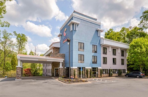Town Center Hotel | Comfort Suites At Kennesaw State University