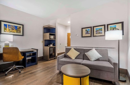Macon Hotel | Comfort Suites Macon Northwest