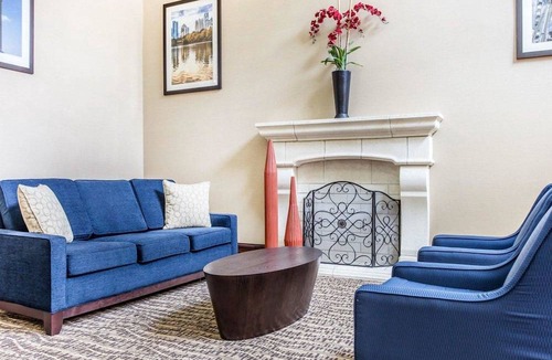 Morrow Hotel | Comfort Suites Morrow - Atlanta South