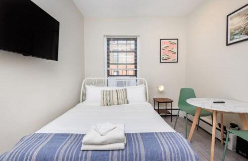 Prudential - St. Botolph Apartment | Compact Back Bay Studio