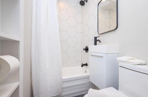 Prudential - St. Botolph Apartment | Compact Back Bay Studio