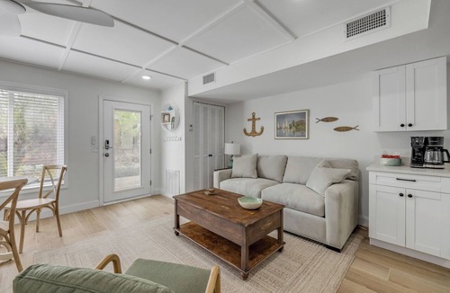 New Smyrna Beach Condo | Condo 12 Coastal Comfort