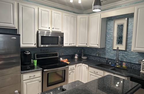 Pass Christian Condo | Condo ON THE BEACH in Pass Christian MS with GREAT view and Pool