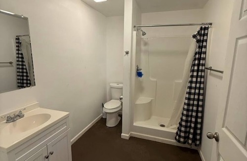 Joppa House | CONTRACTORS DREAM! 8 dorm style rooms in a peaceful location