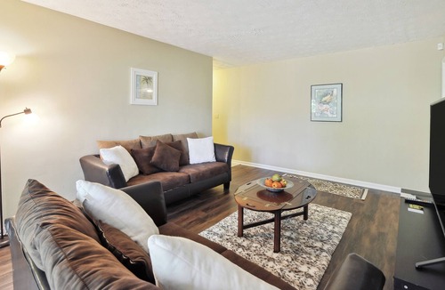 Athens Condo | Convenient Athens Condo w/ Patio ~ 3 Mi to UGA!