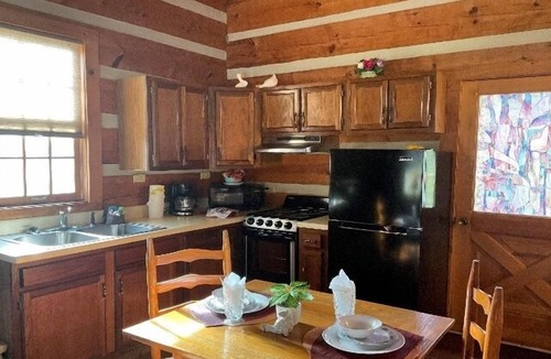 Pittman Center Cabin | Copeland Creek-Tiny Cabin Getaway!