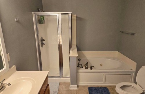 Winston - Salem House | CORP HOUSING: Spacious 5-bedroom house in amazing Winston-Salem with AC