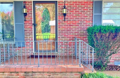 Decatur House | Corporate Ready 5BR Home | Wi-Fi, Parking, Self Check-In