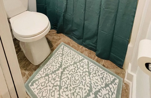 St. Simons Island Cottage | Cottage 15min from the Beach, Pets welcome