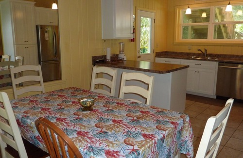 Jekyll Island House | Cottage By The Sea - Unit A 3 bedrooms, 2 bathrooms