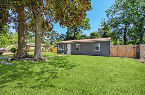 Polk Village House | Cottage Under the Magnolia Trees