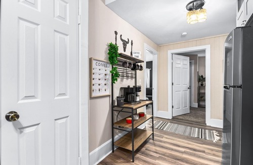 Washington Park House | Country Boho | Cozy 3BR Retreat Near Mercedes-Benz Stadium